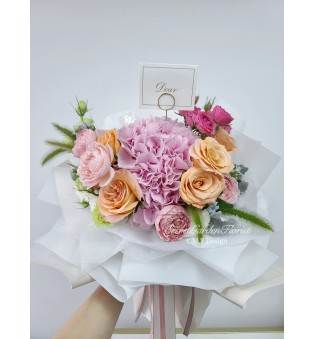 PRETTY IN PINK 鮮花花束
